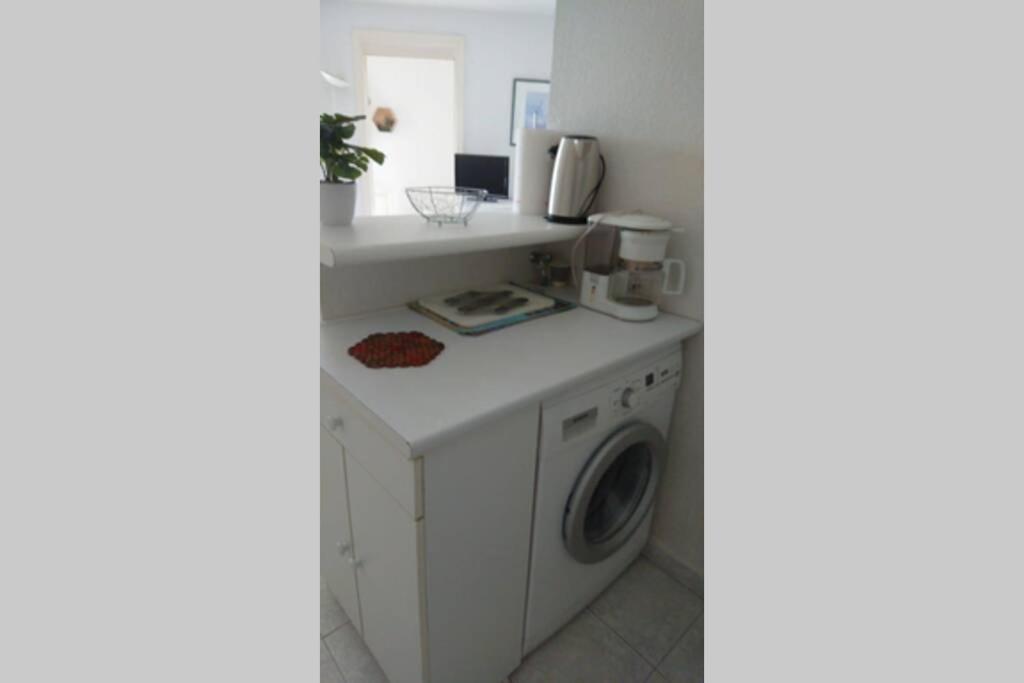 T2 Climatise A 5 Minutes A Pied De La Plage Avec Parking, Piscine Et Wifi Fréjus Dış mekan fotoğraf